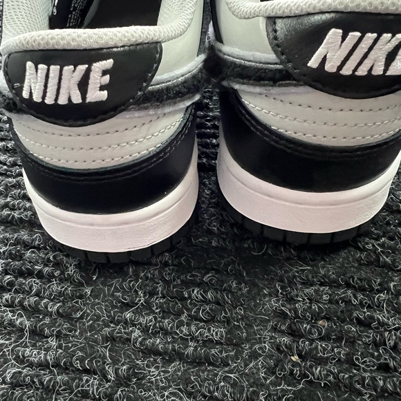 Nike Dunk Chenille Swoosh - Picture 5 of 8